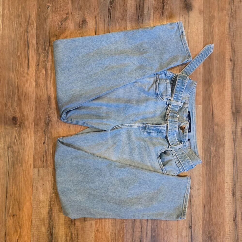Hollister Ultra High-Rise Mom Jeans Light Wash Paperbag Belted Denim Size 27